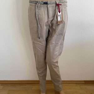 KangaROOS Chinohose in schmaler Form, mit Gürtel, in Beige, Gr. 40